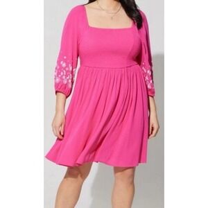 Torrid Dress Womens 00 10 M/L Pink Crinkle Stretch Smocked Lined Sundress Barbie